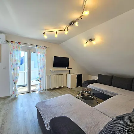 Apartment Hill *