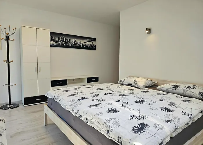 Apartament Hill Zirovnica